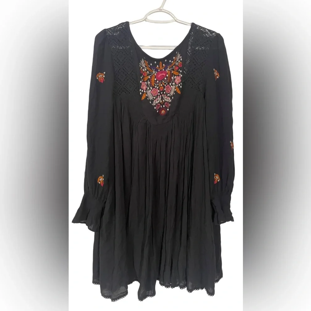 Free People Dress Size Medium Mini Black Boho Embroidered Festival Fall Lined - Picture 1 of 12